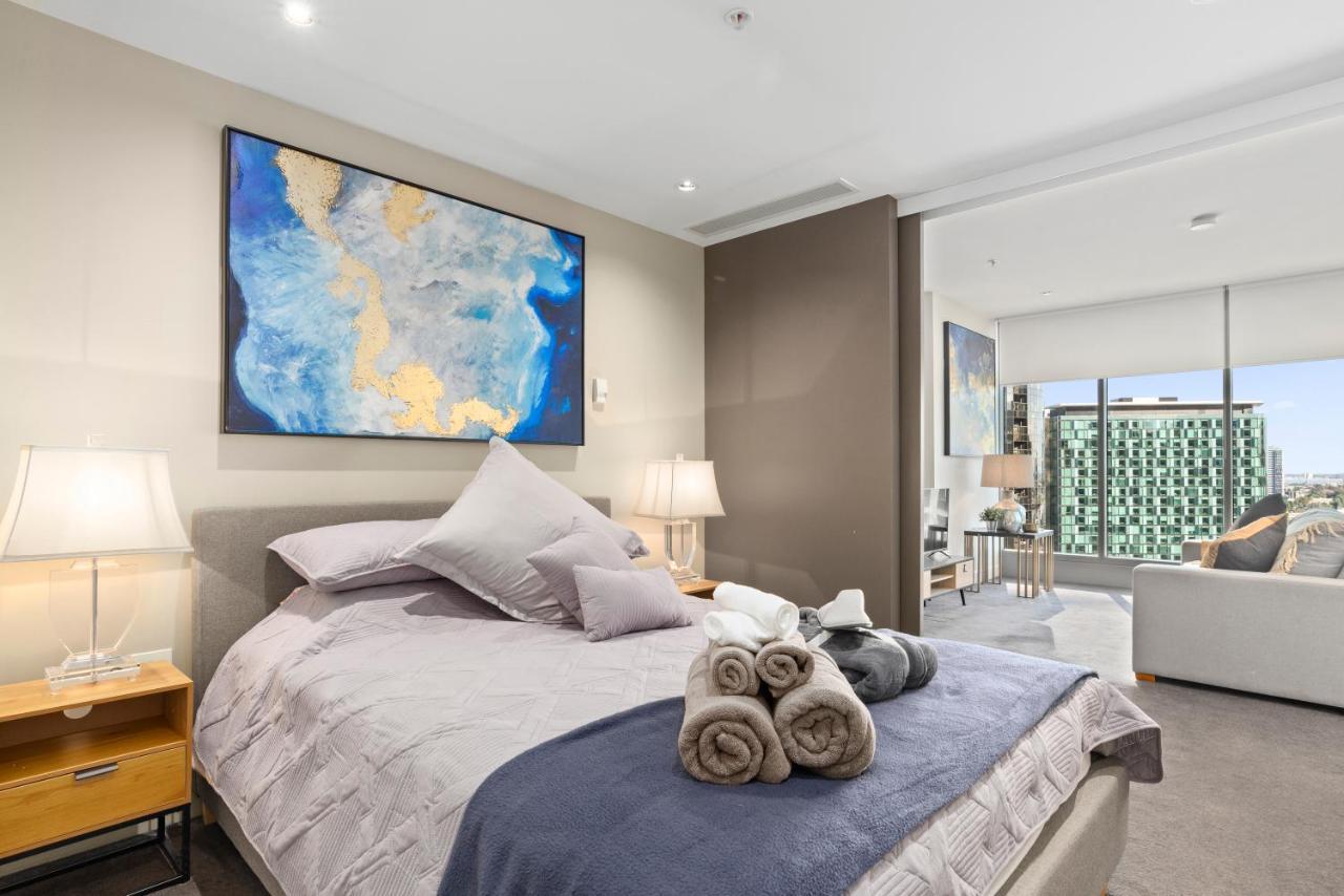 Sophisticated Designer Condo W River & City Views Мелбърн Екстериор снимка