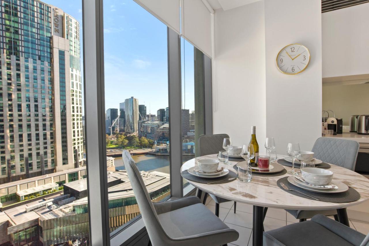 Sophisticated Designer Condo W River & City Views Мелбърн Екстериор снимка